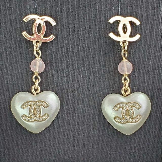 返品交換不可】 パール 新品未使用【シャネル】ハートピアス - CHANEL