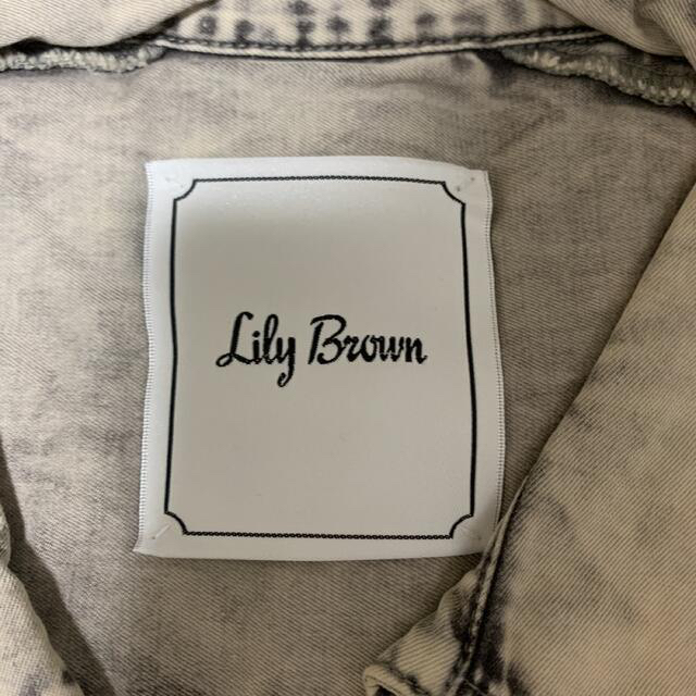 Lily Brown(リリーブラウン)のLily Brown リリーブラウン ブリーチ加工デニムシャツ デニム シャツ レディースのトップス(シャツ/ブラウス(長袖/七分))の商品写真