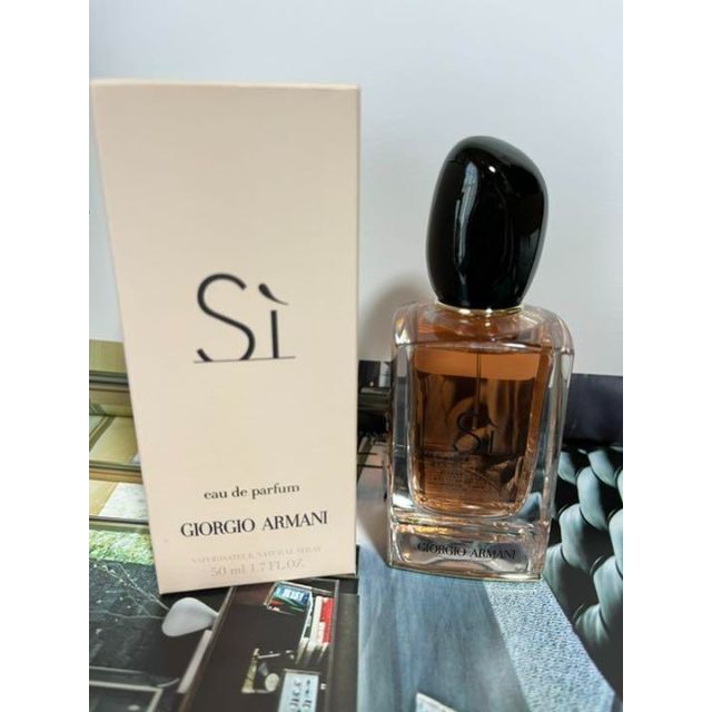 Giorgio Armani(ジョルジオアルマーニ)の新品未使用　ジョルジオアルマーニ　シィ　オードパルファン　50ml コスメ/美容の香水(香水(女性用))の商品写真