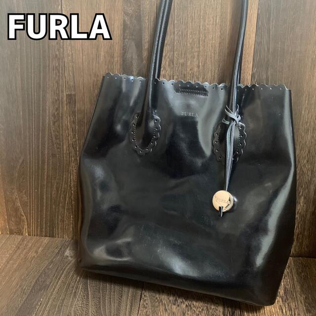 FURLA フルラ トートバッグ レザー 革 カットワーク ブラック黒 チャーム