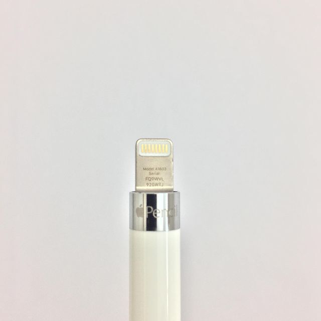 Apple(アップル)の【B】Apple Pencil/FQ9WVL92GWTJ スマホ/家電/カメラのスマホアクセサリー(その他)の商品写真