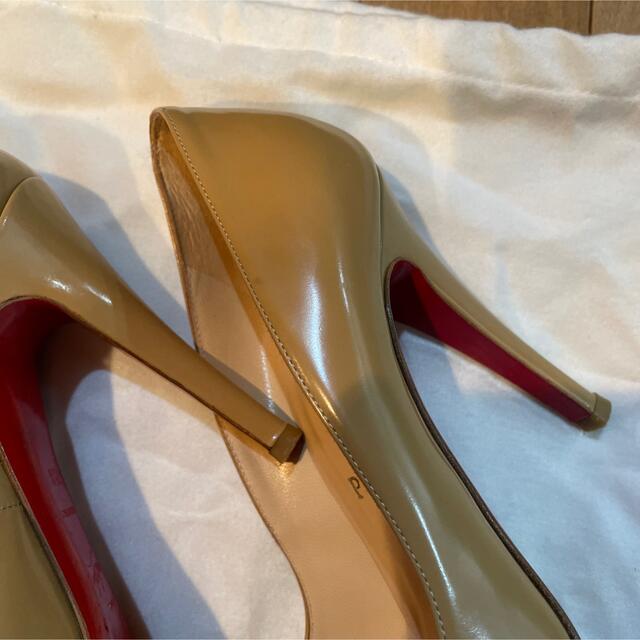 Christian Louboutin(クリスチャンルブタン)のChristian Louboutinパンプス レディースの靴/シューズ(ハイヒール/パンプス)の商品写真