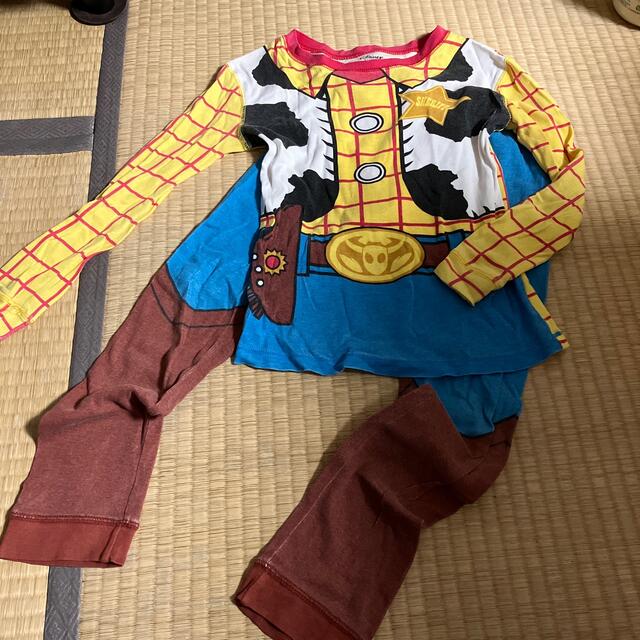 Disney(ディズニー)のウッディー　パジャマ　アメリカサイズ7 キッズ/ベビー/マタニティのキッズ服男の子用(90cm~)(パジャマ)の商品写真