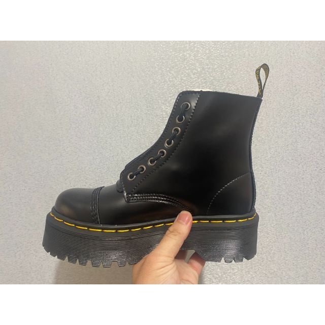 Dr. Martens Sinclairシリーズ8-ホールオープンボーダービーズ