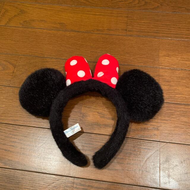 Disney(ディズニー)のミニー　カチューシャ　シンプル　ふわふわ　ディズニー　キャラクターグッズ レディースのヘアアクセサリー(カチューシャ)の商品写真