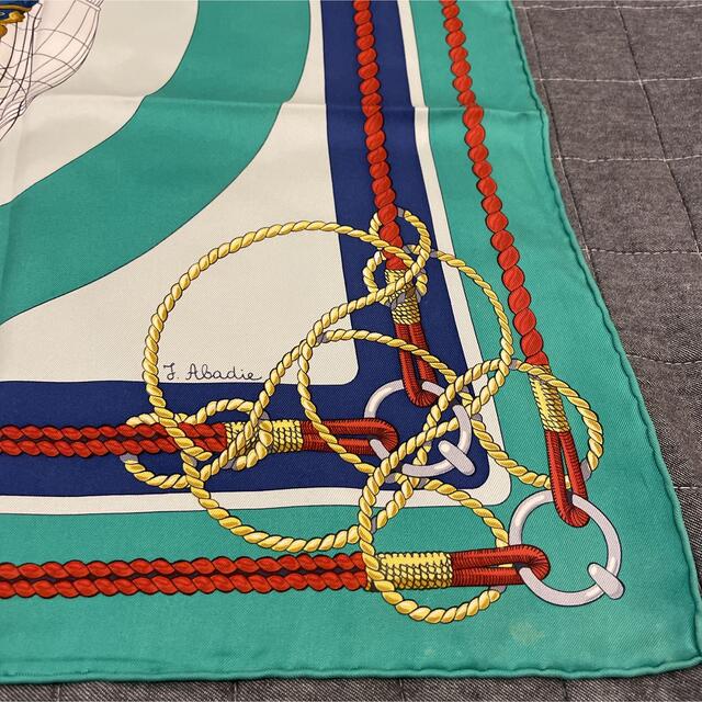 新品 HERMES エルメス カレ90 森の伝説 大判シルクスカーフ モザイク