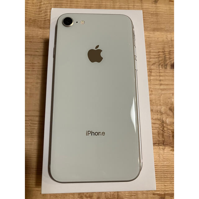 iPhone 8 Silver 256 GB SIMフリースマートフォン本体