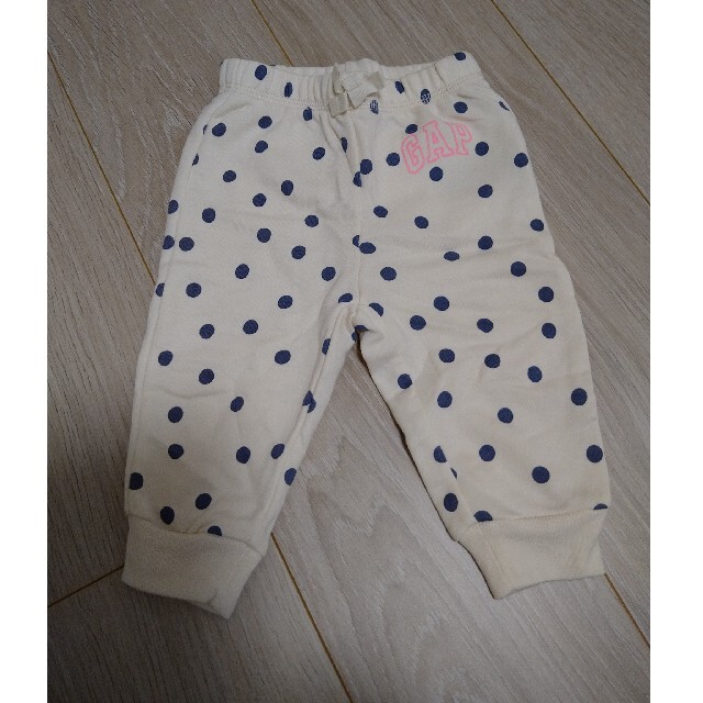 babyGAP(ベビーギャップ)のGAP新品パンツ60 キッズ/ベビー/マタニティのベビー服(~85cm)(パンツ)の商品写真