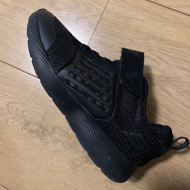 SKECHERS(スケッチャーズ)のスケッチャーズ　s-lights 黒スニーカー18センチ キッズ/ベビー/マタニティのキッズ靴/シューズ(15cm~)(スニーカー)の商品写真