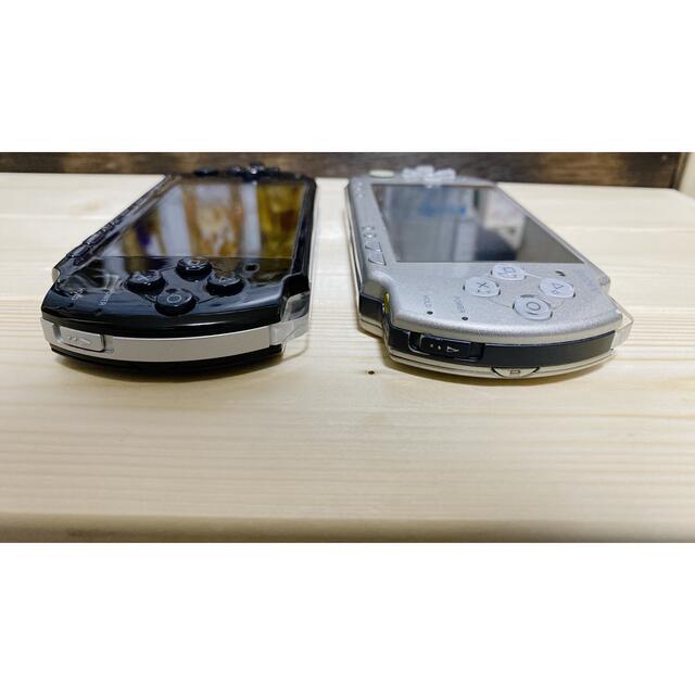 PlayStation Portable(プレイステーションポータブル)のPSP 3000 2000 本体のみ 2台セット  エンタメ/ホビーのゲームソフト/ゲーム機本体(携帯用ゲーム機本体)の商品写真