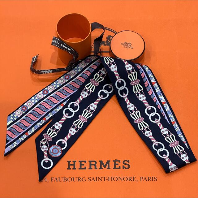 フラワープリント 新品 レア HERMES エルメス ツイリー ハーネスの薔薇