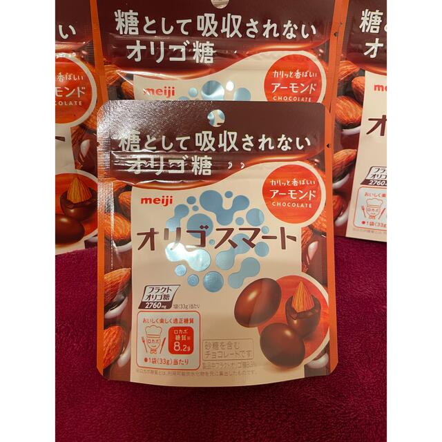 明治(メイジ)のワンワン様専用　明治 オリゴスマート アーモンド 33g × 26袋 食品/飲料/酒の食品(菓子/デザート)の商品写真