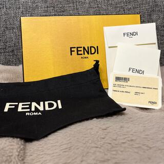 FENDI エンボス加工デザイン長財布