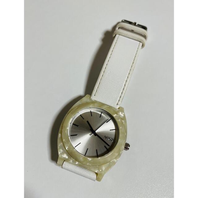 【電池新品の美品】NIXONのTIMETELLER ホワイトのレザーベルト☆