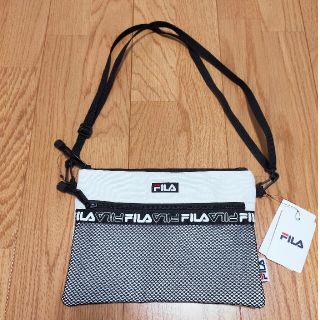 フィラ(FILA)の【新品☆未使用】FILA サコッシュ　ホワイト(ショルダーバッグ)