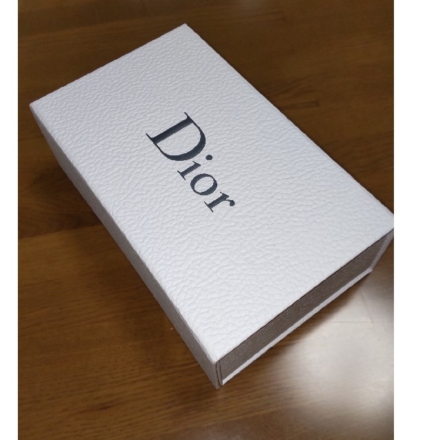 Dior(ディオール)のDior  箱 レディースのバッグ(ショップ袋)の商品写真