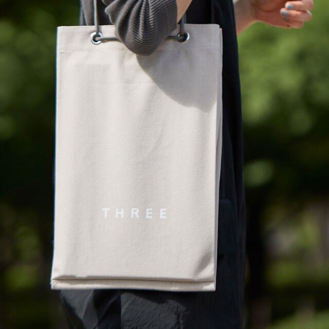 THREE(スリー)のTHREE／スリー　ドローストリングバッグ レディースのバッグ(ショルダーバッグ)の商品写真