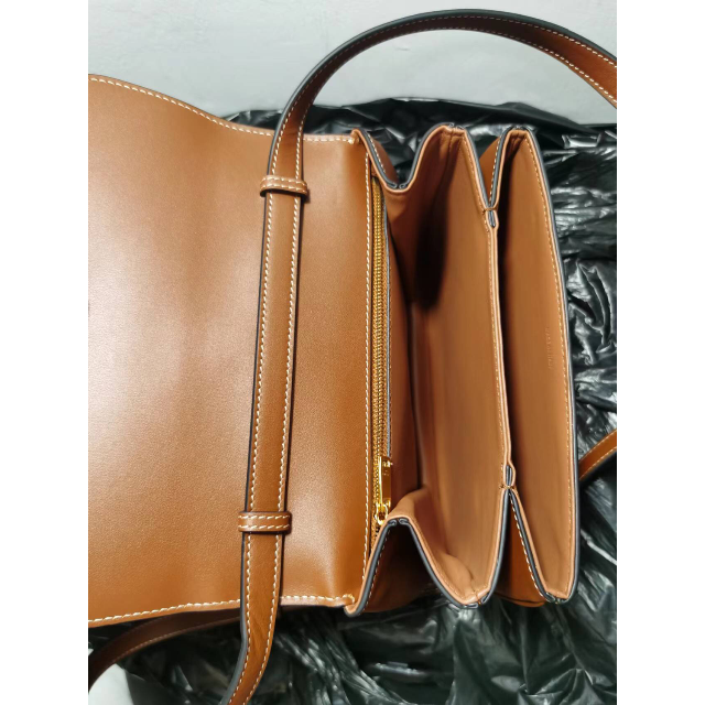 希少 CELINE セリーヌ ミディアム タブー / スムースカーフスキン