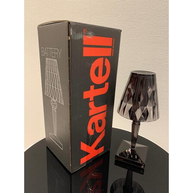 kartell(カルテル)のKartell バッテリーテーブルランプ インテリア/住まい/日用品のライト/照明/LED(テーブルスタンド)の商品写真