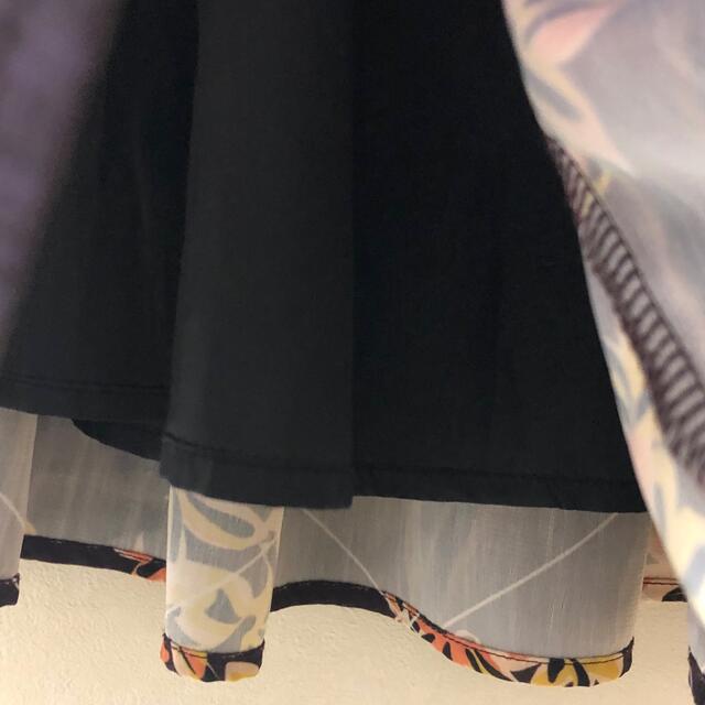 merlot(メルロー)のmerlot  レトロ　花柄　フレアロングスカート　ブラウン レディースのスカート(ロングスカート)の商品写真