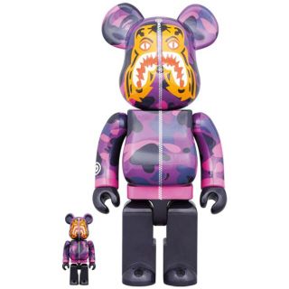 アベイシングエイプ(A BATHING APE)のBAPE BE@RBRICK CAMOTIGER 100&400％ PURPLE(その他)