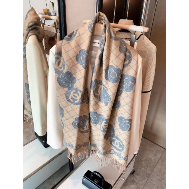全日本送料無料 CHANEL - マフラー/ストール Chanel マフラー+ショール