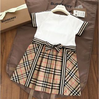 バーバリー(BURBERRY)の【お取置き中】バーバリーチルドレン 新品ワンピース 6Y(ワンピース)