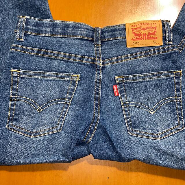 Levi's(リーバイス)の☆ 美品☆ Levi’s ストレートジーンズ　120-130cm  511 キッズ/ベビー/マタニティのキッズ服男の子用(90cm~)(パンツ/スパッツ)の商品写真