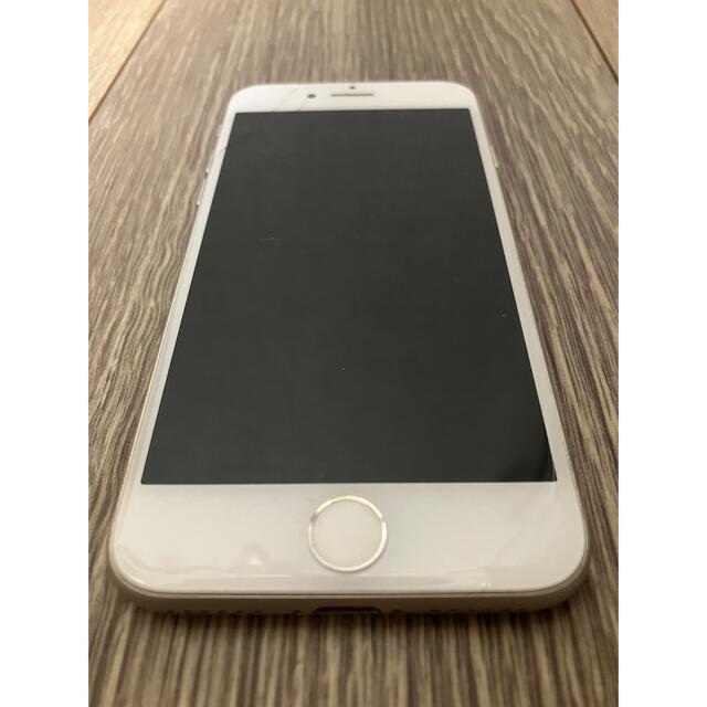 iPhone(アイフォーン)のiPhone8 64GBシルバー87%SIMフリー 画面割れ白ロム スマホ/家電/カメラのスマートフォン/携帯電話(スマートフォン本体)の商品写真