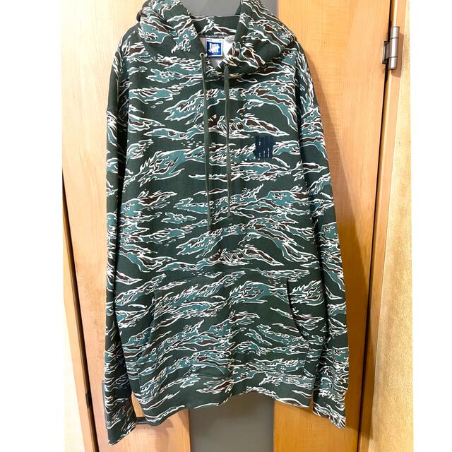 UNDEFEATED(アンディフィーテッド)のUNDEFEATED   CAMO CARGO HOODEI & SHORT メンズのトップス(パーカー)の商品写真