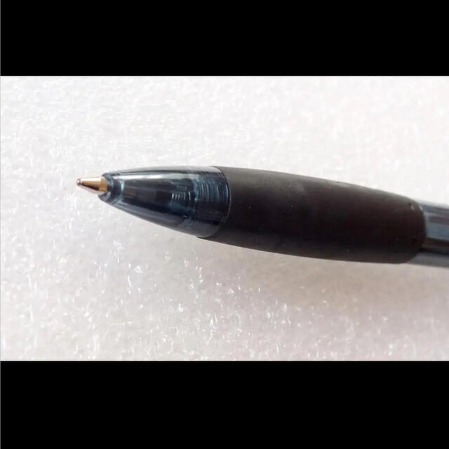 ボールペン　黒　2本セット　新品 エンタメ/ホビーのアート用品(カラーペン/コピック)の商品写真