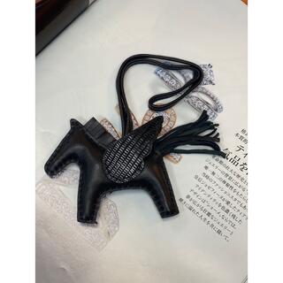 トカゲ革入り最高級手縫い本革チャームの通販 by MIYO｜ラクマ