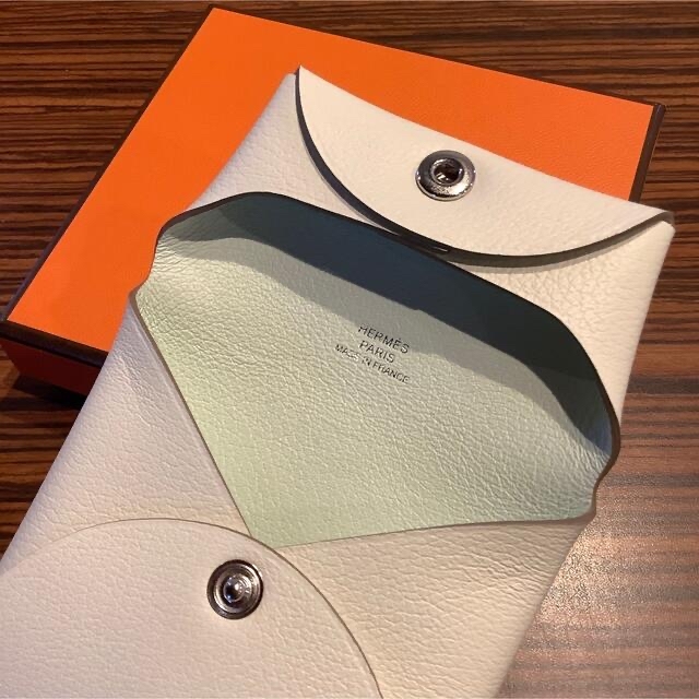 Hermes(エルメス)の新品　エルメス  バスティア  ヴェルソ　新色 レディースのファッション小物(コインケース)の商品写真