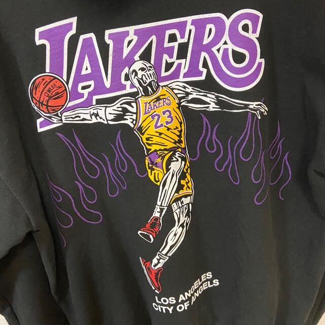 Supreme(シュプリーム)のwarren lotas NBA Lakers LeBron Hoodie XL メンズのトップス(パーカー)の商品写真