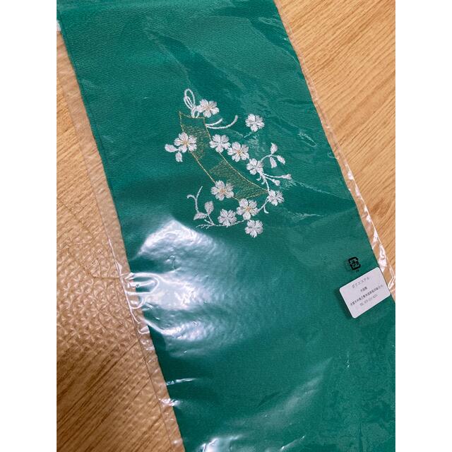 【新品】刺繍半襟　緑色 レディースの水着/浴衣(和装小物)の商品写真