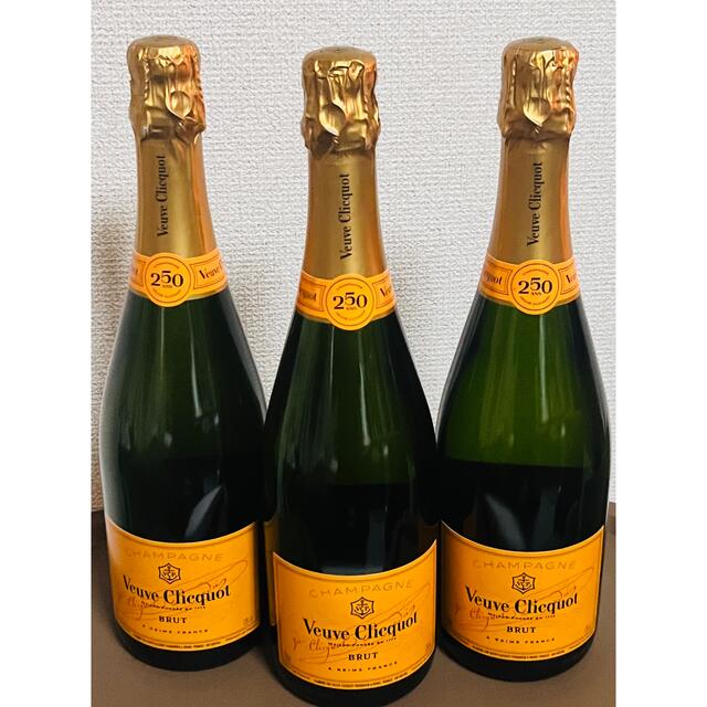 3本セット 新品未開栓 Veuve Clicquot BRUT シャンパン 飲料/酒 ワイン