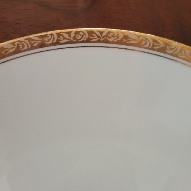 Noritake(ノリタケ)のノリタケ プレ一ト2枚(ASHLEIGH、GOLDMERE) インテリア/住まい/日用品のキッチン/食器(食器)の商品写真