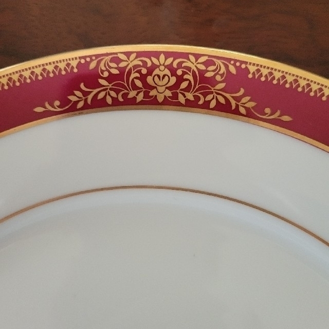 Noritake(ノリタケ)のノリタケ プレ一ト2枚(ASHLEIGH、GOLDMERE) インテリア/住まい/日用品のキッチン/食器(食器)の商品写真