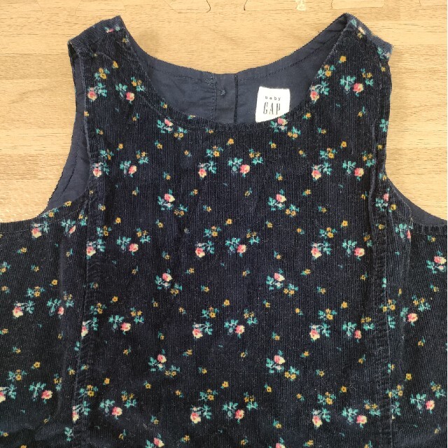 babyGAP(ベビーギャップ)のbabyGAP 花柄ワンピース 100 キッズ/ベビー/マタニティのキッズ服女の子用(90cm~)(ワンピース)の商品写真