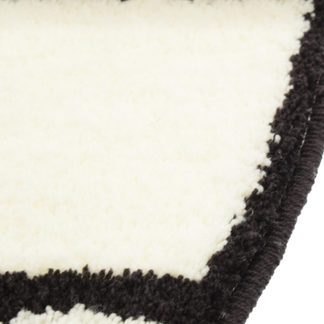 THE BLACK EYE PATCH ブラックアイパッチ LOGO RUG by Garelly 1950