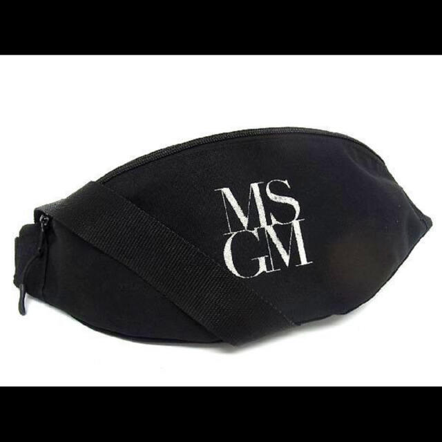 MSGM(エムエスジイエム)の【送料無料】MSGM ナイロン ロゴボディバッグ ブラック メンズのバッグ(ボディーバッグ)の商品写真