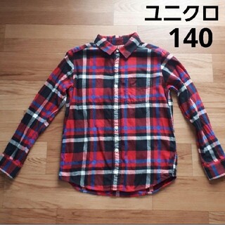 ユニクロ(UNIQLO)のユニクロ　キッズ　ネルチェックシャツ長袖　140(Tシャツ/カットソー)