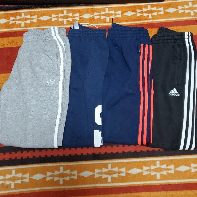 adidas(アディダス)の☆もも様専用☆　adidas　150cm　パンツ キッズ/ベビー/マタニティのキッズ服男の子用(90cm~)(パンツ/スパッツ)の商品写真