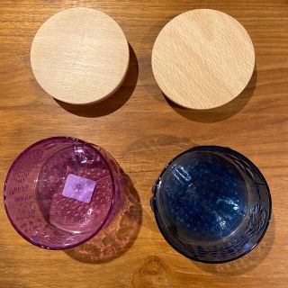 イッタラ(iittala)のiittala フルッタボウル ２色&木製蓋の4点セット(食器)