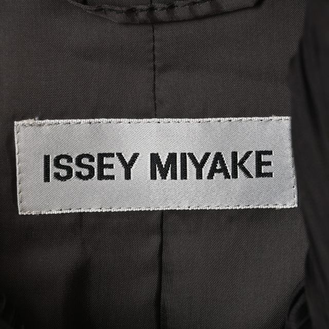 ISSEY MIYAKE(イッセイミヤケ)のISSEY MIYAKE FETE 襟プリーツ ジャケット レディースのジャケット/アウター(ブルゾン)の商品写真