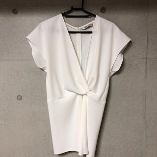 ザラ(ZARA)のZARA ザラ トップス(カットソー(半袖/袖なし))