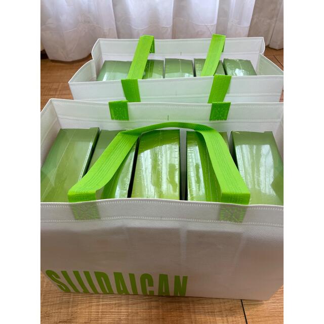 随便果新品容量随便果（suibianguo）新品容量：10g×15個<個別包装>  10箱