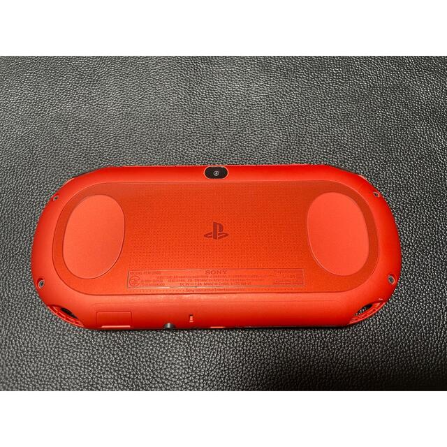 PlayStation Vita(プレイステーションヴィータ)のPS VITA メタリック・レッド エンタメ/ホビーのゲームソフト/ゲーム機本体(携帯用ゲーム機本体)の商品写真