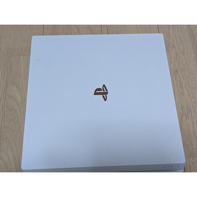 PlayStation4(プレイステーション4)の★ PS4 PRO ホワイト 1TB 送料無料★ エンタメ/ホビーのゲームソフト/ゲーム機本体(家庭用ゲーム機本体)の商品写真