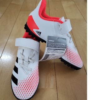 アディダス(adidas)のadidasトレーニングシューズキッズ(スニーカー)